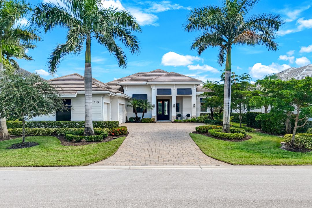 3154 Malaga Way, Naples, FL 34105