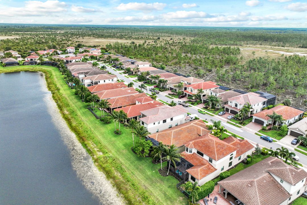 2777 Cinnamon Bay Cir, Naples, FL 34119