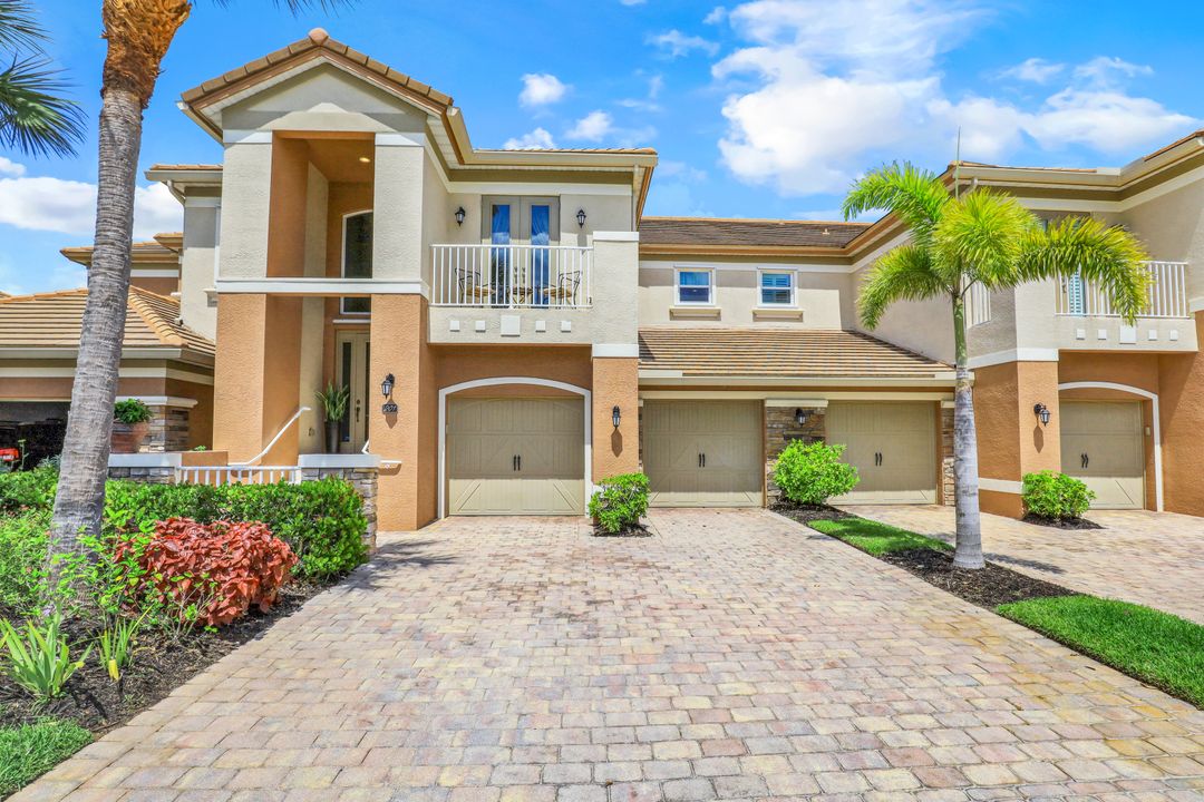 9204 Quartz Ln #201, Naples, FL 34120