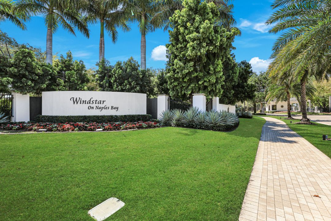 3460 Haldeman Creek Dr, Naples, FL 34112