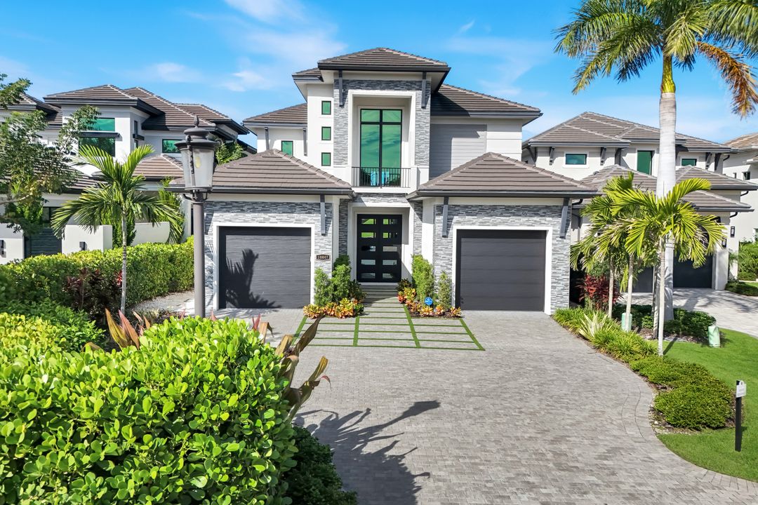 16647 Isola Bella Ln, Naples, FL 34110