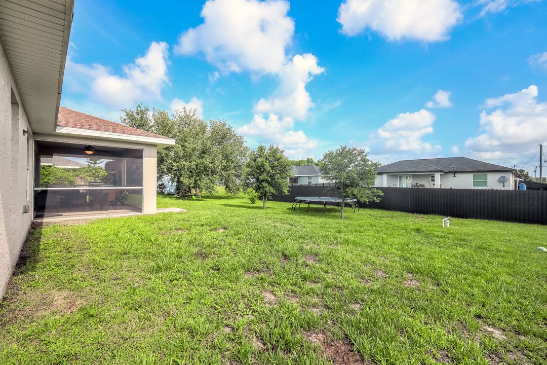 2806 22nd St W, Lehigh Acres, FL 33971