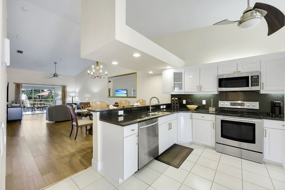 6720 Beach Resort Dr #10, Naples, FL 34114