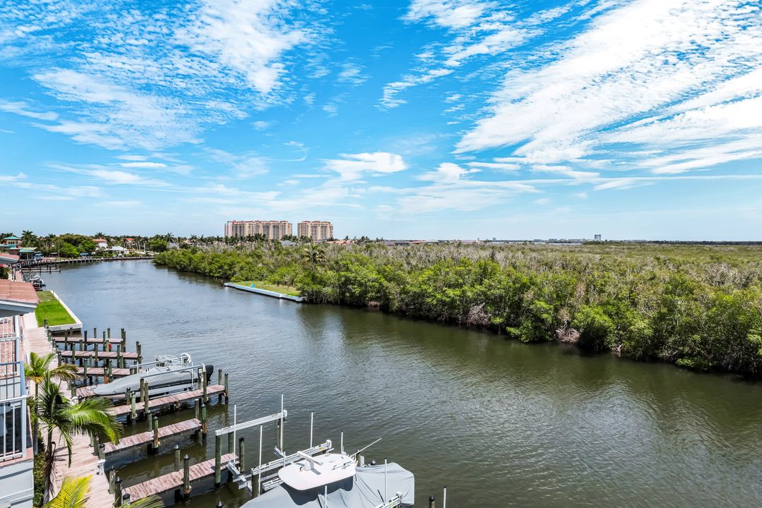 5826 Shell Cove Drive, Cape Coral, FL 33914