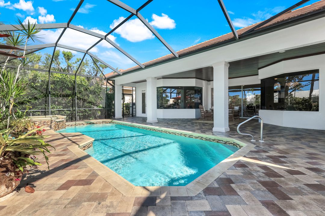 7633 Mulberry Ln, Naples, FL 34114