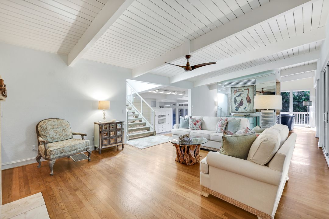 210 Central Ave, Naples, FL 34102