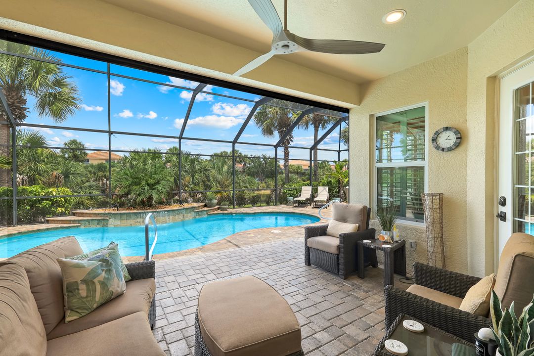 8223 Potomac Ln, Naples, FL 34104