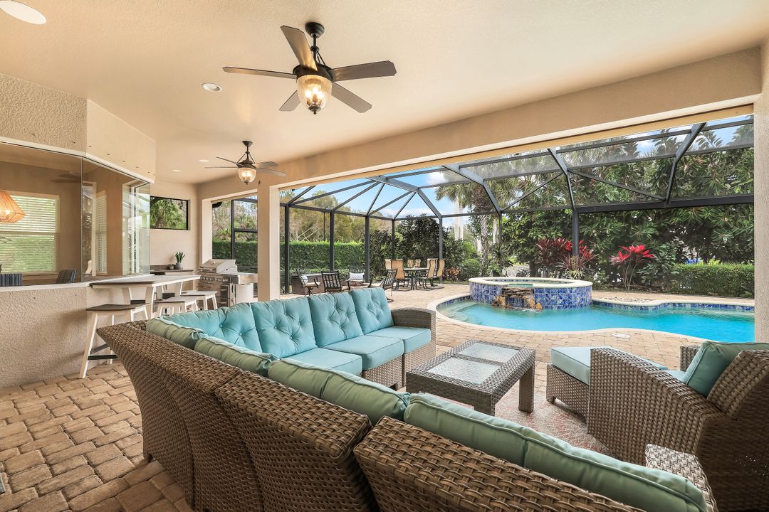 9383 Copper Rock Ct, Naples, FL 34120