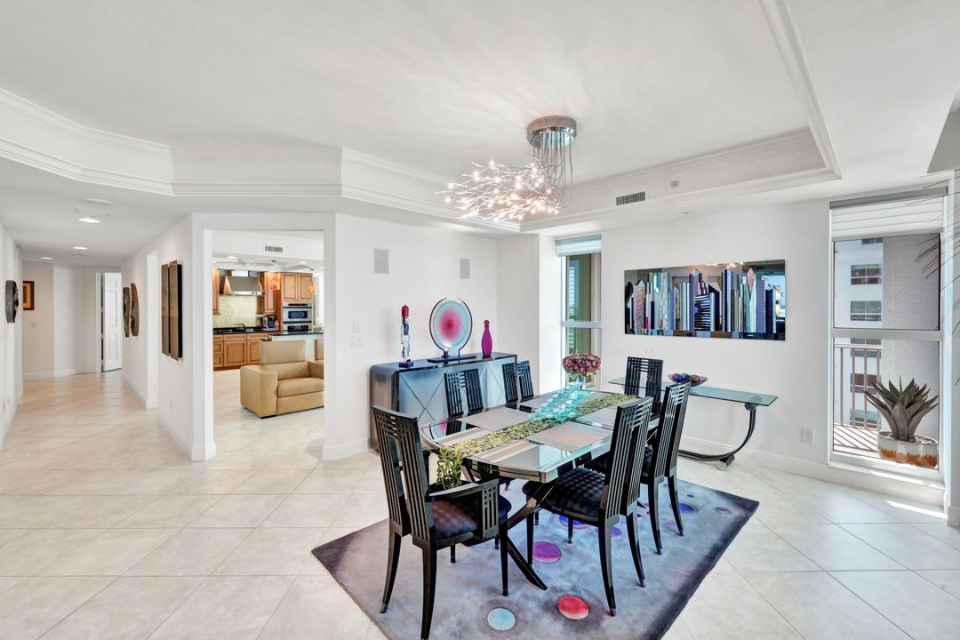 285 Grande Way #1601, Naples, FL 34110