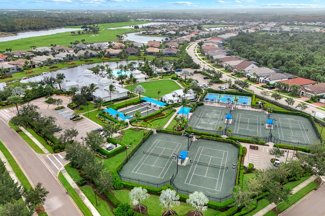 9405 Whooping Crane Wy, Naples, FL 34120