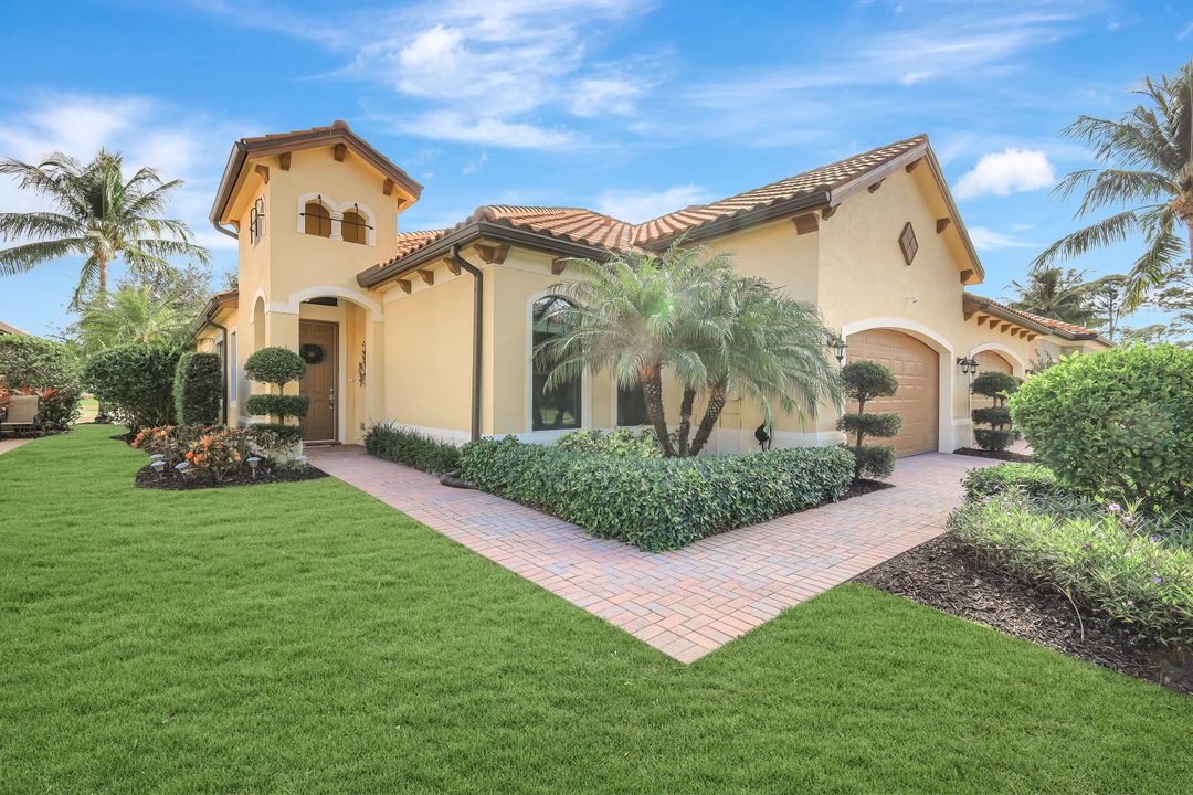 9492 Isla Bella Cir, Bonita Springs, FL 34135
