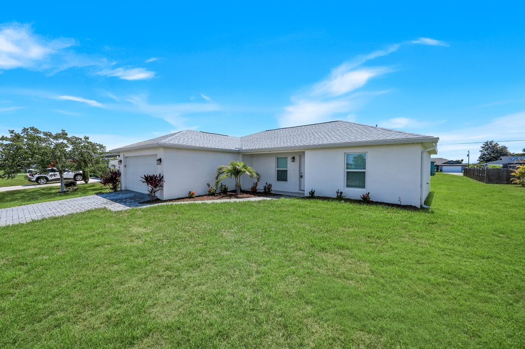 1317 NE 9th Ave, Cape Coral, FL 33909