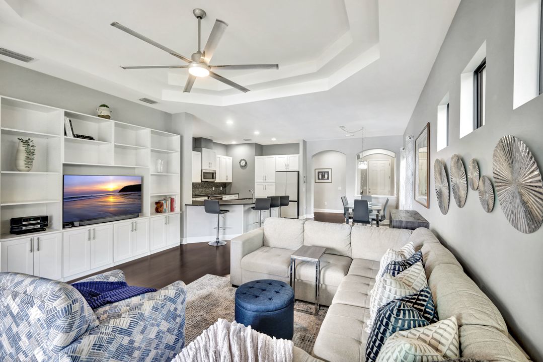 9492 Isla Bella Cir, Bonita Springs, FL 34135