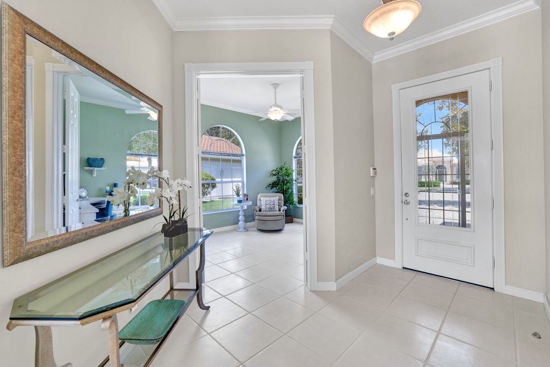 3713 Whidbey Way, Naples, FL 34119