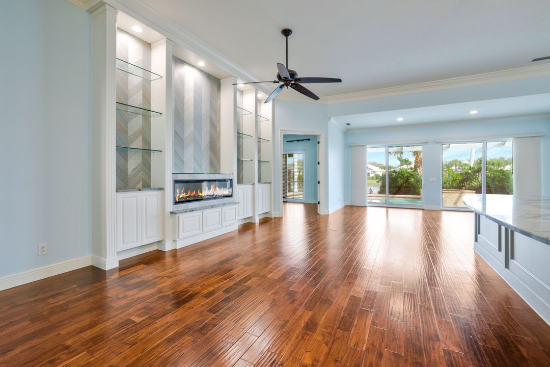 2885 Hatteras Way, Naples, FL 34119