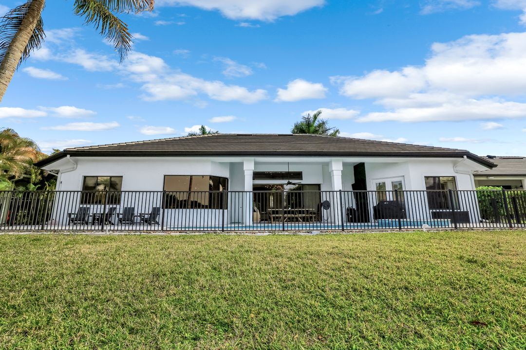 9809 Rocky Bank Dr, Naples, FL 34109