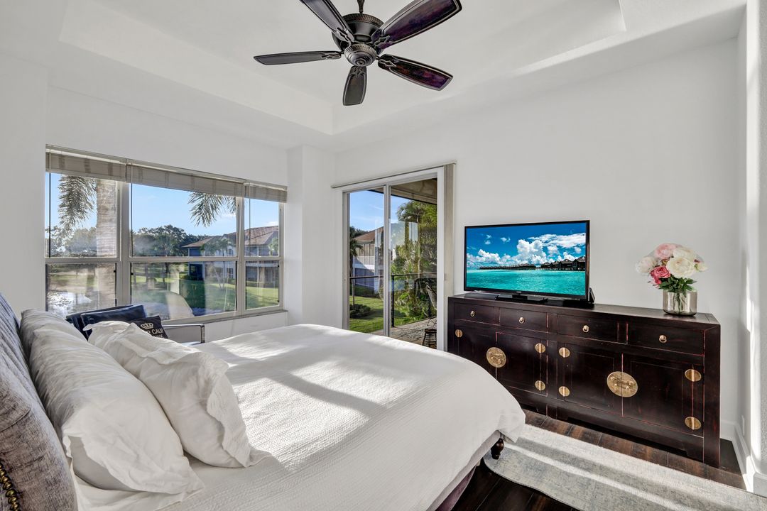 3220 Hamlet Dr #4, Naples, FL 34105