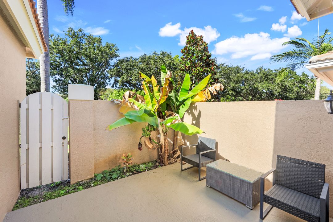 11416 Quail Village Way, Naples, FL 34119