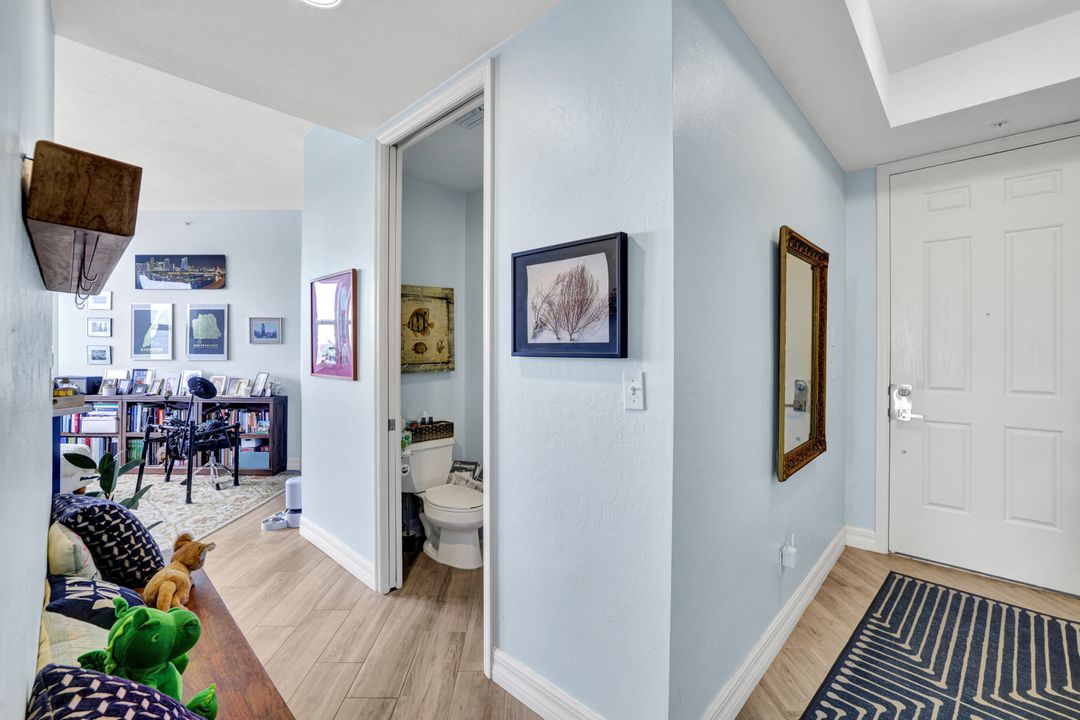 410 Flagship Dr #906, Naples, FL 34108