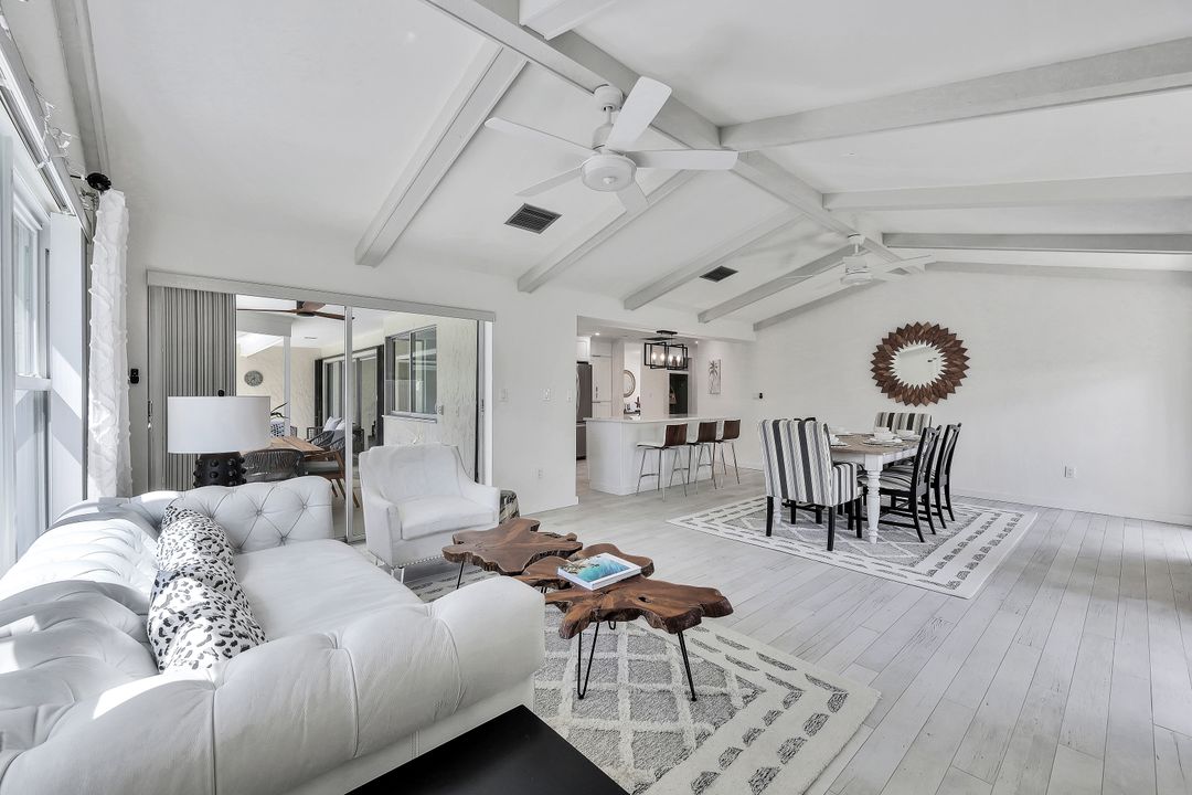 28448 Las Palmas Cir, Bonita Springs, FL 34135