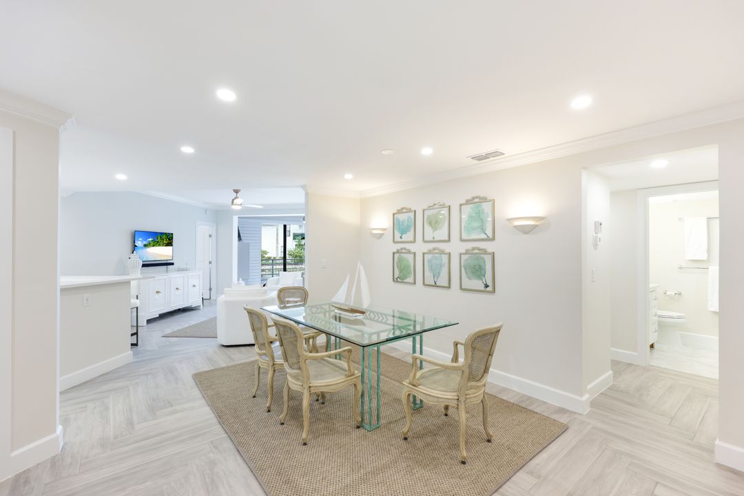 2166 Anchorage Ln #A, Naples, FL 34104