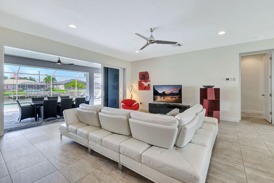 1726 SW 45th St, Cape Coral, FL 33914
