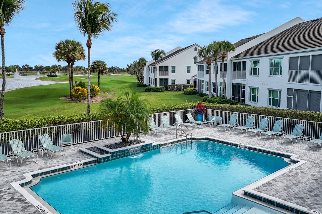 5963 Sand Wedge Ln #207, Naples, FL 34110