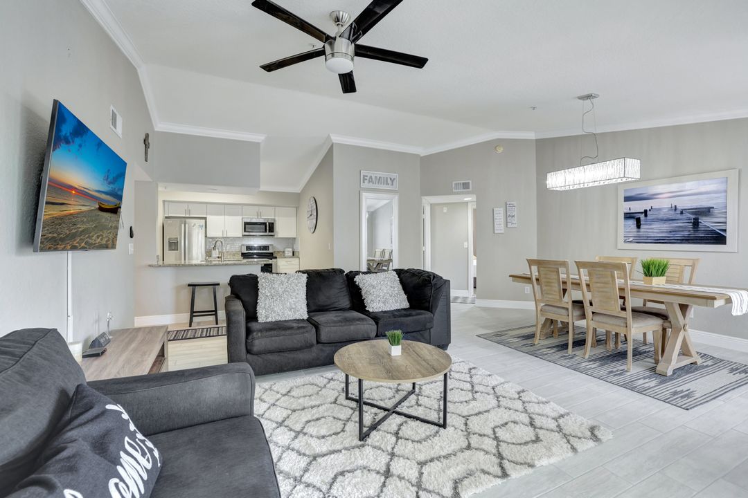 4670 St Croix Ln #632, Naples, FL 34109