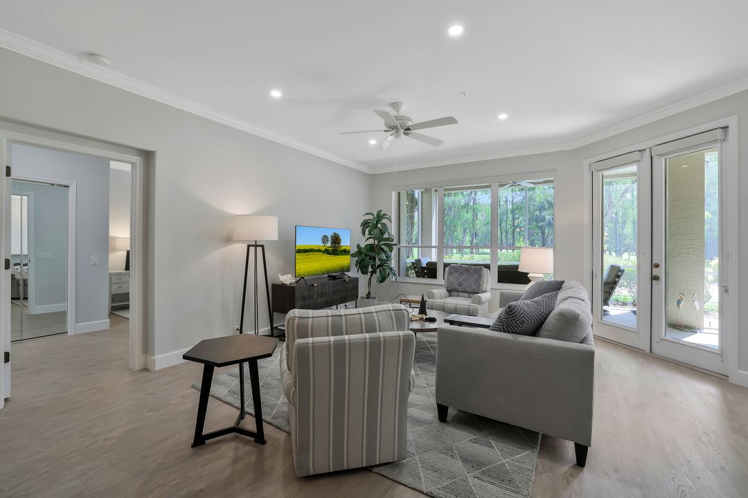 8275 Danbury Blvd #104, Naples, FL 34120