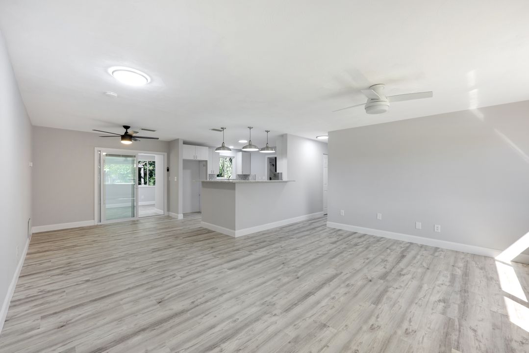 4862 Catalina Dr, Naples, FL 34112