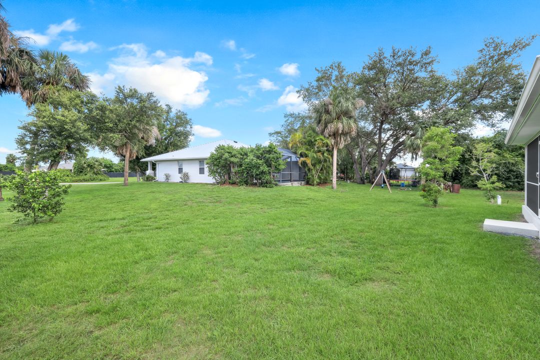 3457 NE 18th Pl, Cape Coral, FL 33909