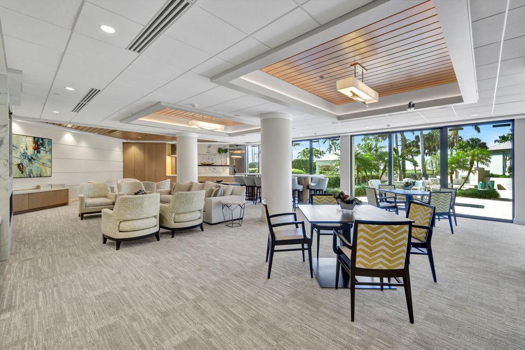 4551 Gulf Shore Blvd N #505, Naples, FL 34103