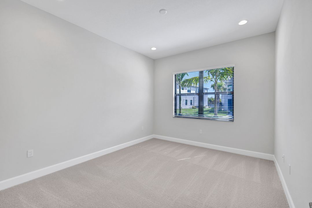 12704 Caballo Ct, Estero, FL 33928