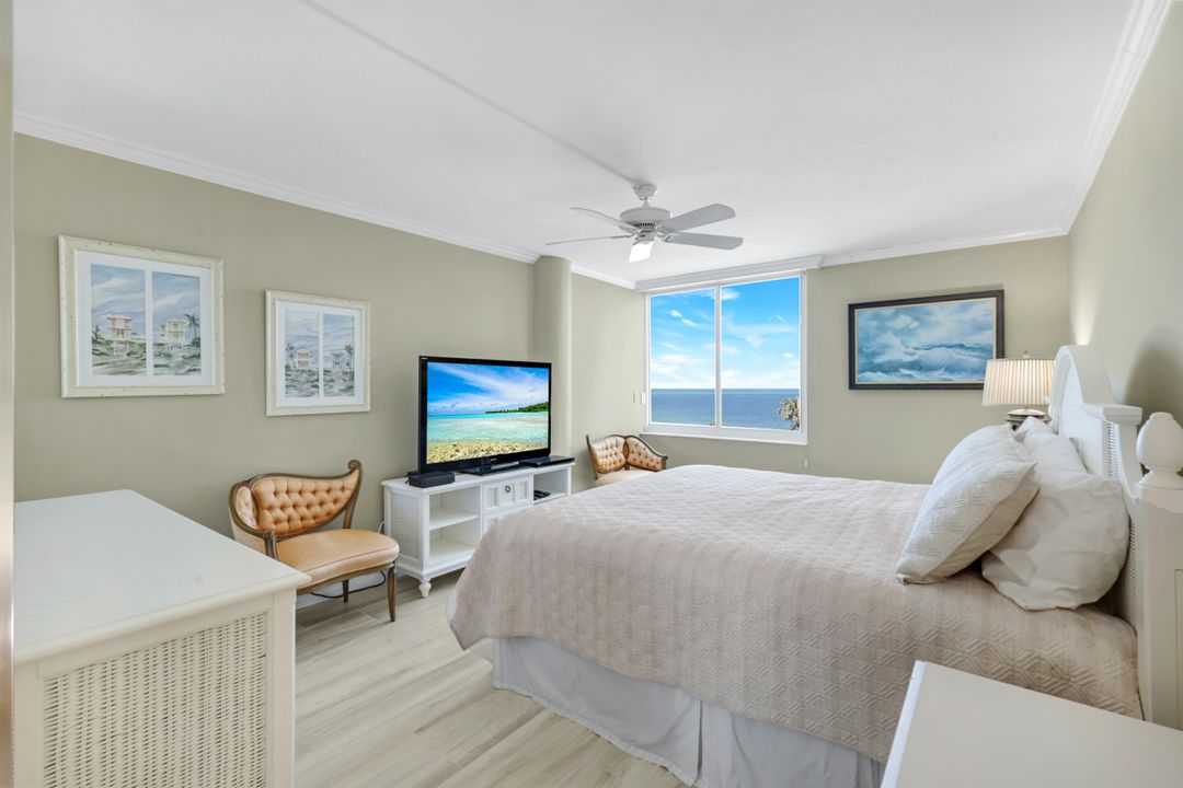 4041 Gulf Shore Blvd N #403, Naples, FL 34103
