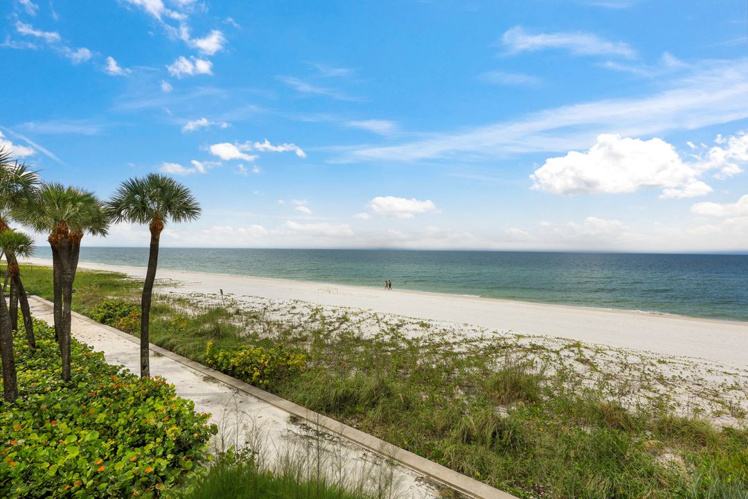 3115 Gulf Shore Blvd N #112 S, Naples, FL 34103