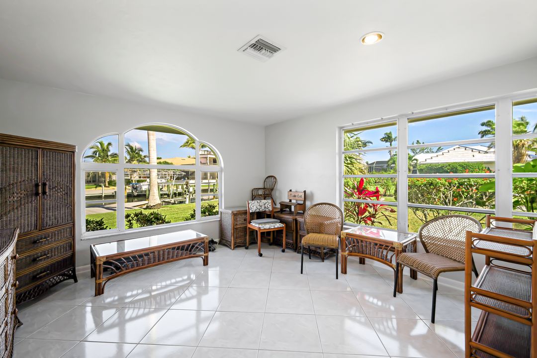 4940 SW 3rd Ave, Cape Coral, FL 33914