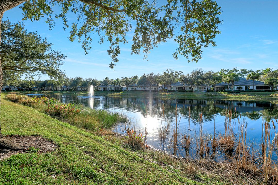 1619 Cayman Ct, Naples, FL 34119