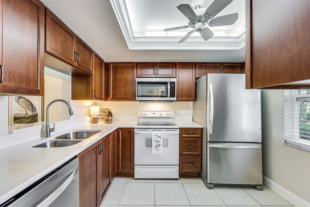 3030 Binnacle Dr #101, Naples, FL 34103