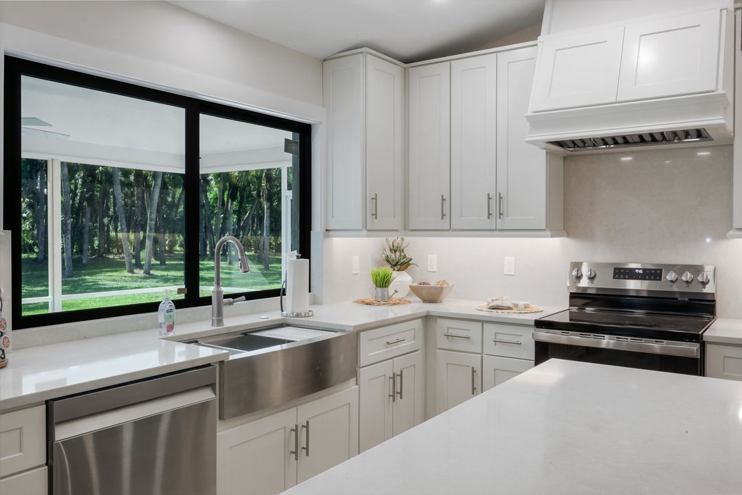3000 70th St SW, Naples, FL 34105