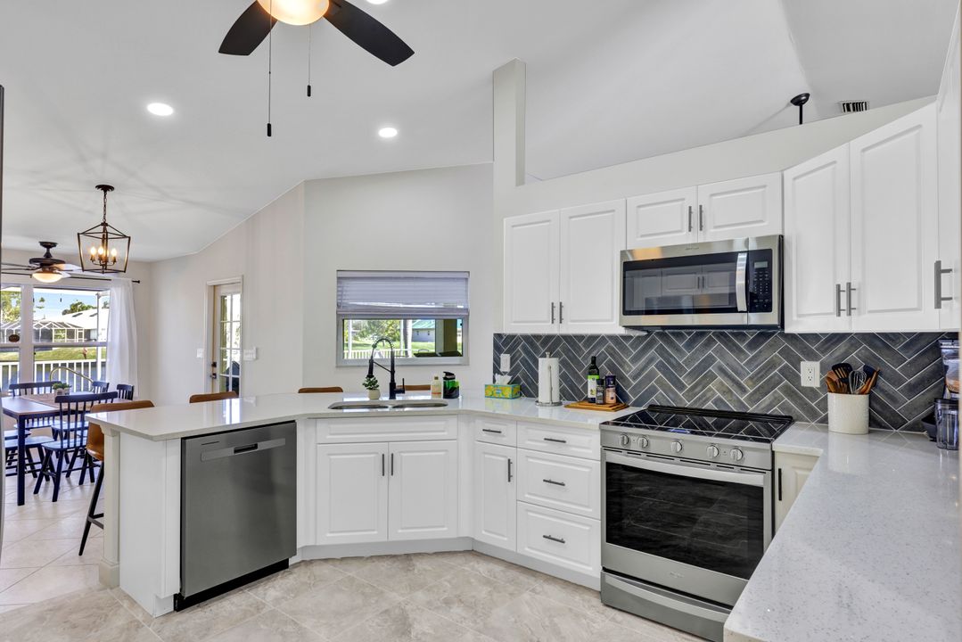 213 SE 20th Ct, Cape Coral, FL 33990