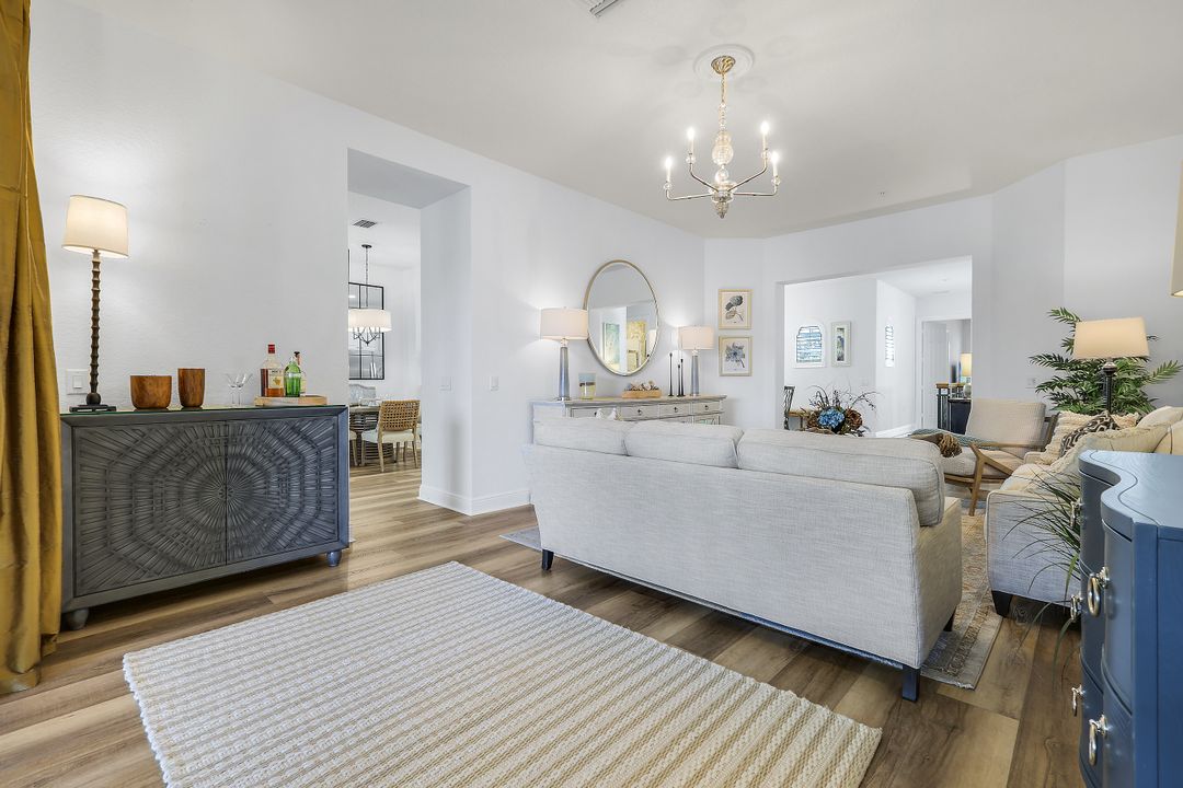 9223 Corfu Ct #202, Naples, FL 34114