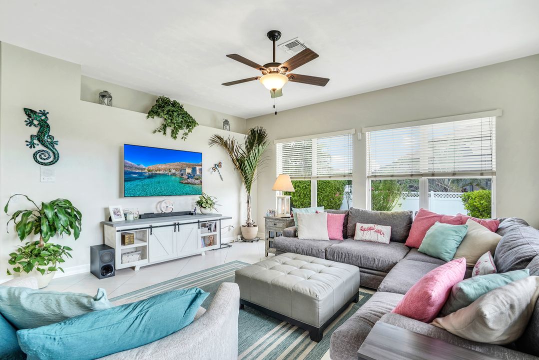 2210 Cape Coral Pkwy W, Cape Coral, FL 33914