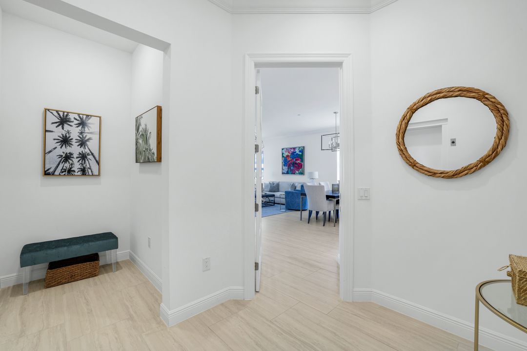 16374 Viansa Wy #302, Naples, FL 34110