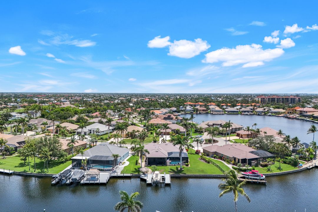 5606 Merlyn Ln, Cape Coral, FL 33914