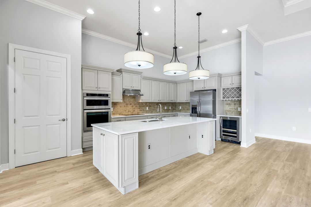 9180 Ores Cir, Naples, FL 34120