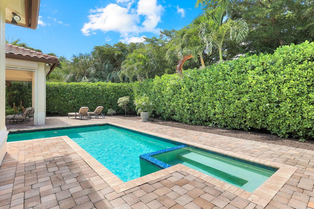 2351 Traditions Ct, Naples, FL 34105