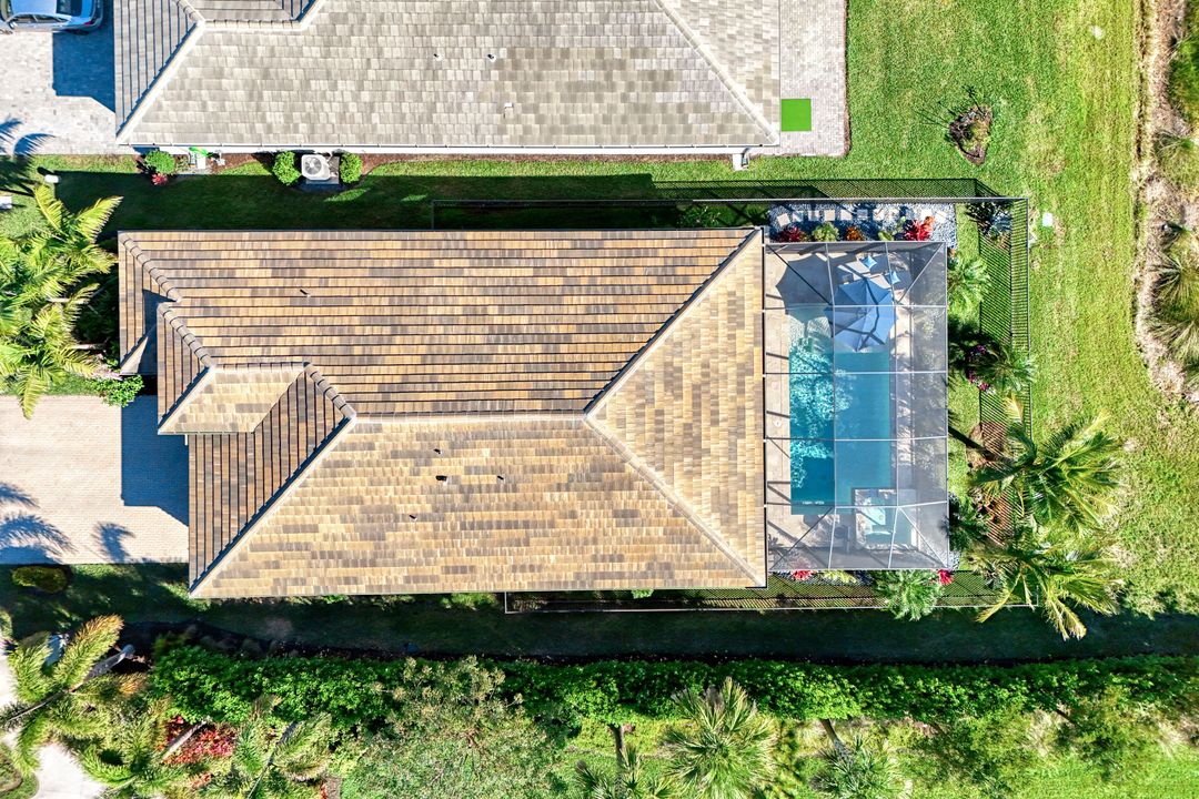 11555 Jacaranda Dr, Naples, FL 34120