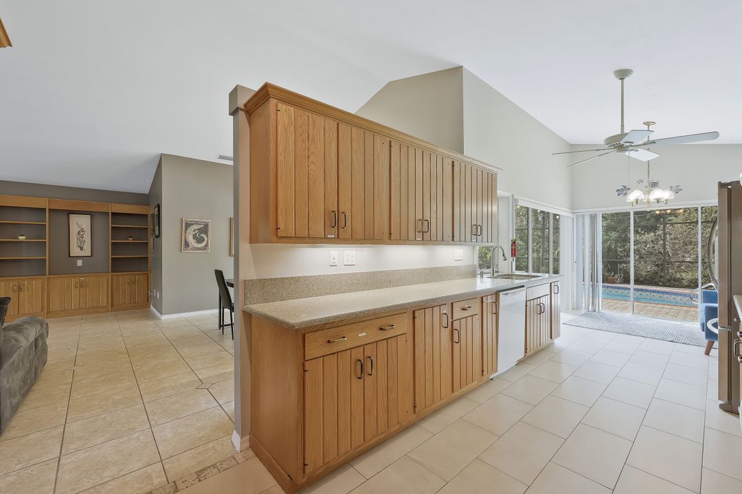 10370 Main Dr, Bonita Springs, FL 34135