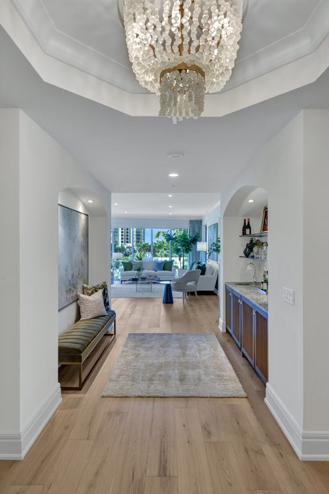 4501 Gulf Shore Blvd N #403, Naples, FL 34103