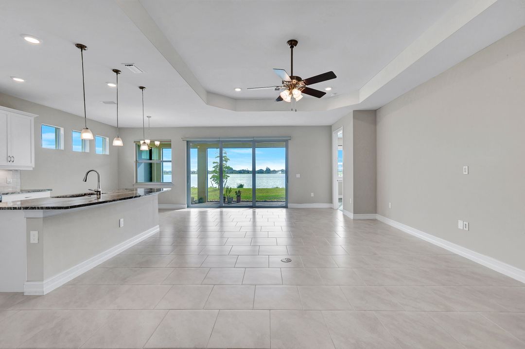 447 Spg Hl Lk Lp, Cape Coral, FL 33993